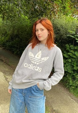 Vintage adidas Originals Sweatshirt in Grey