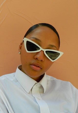 WHITE TRIANGLE CAT EYE SUNGLASSES