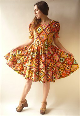 1970's Vintage Psychedelic & Bird Printed Full Skirted Dress
