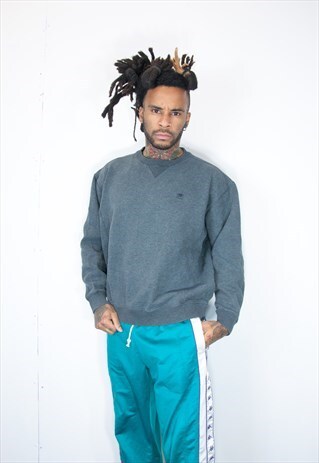 VINTAGE EMBROIDED FILA SWEATSHIRT