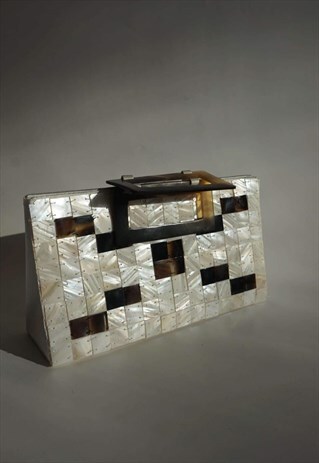 Y2K MINI SHELL BEADED PURSE