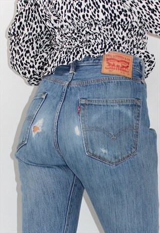 90'S DISTRESSED LEVI'S 501 BOYFRIEND FIT LEVI JEANS