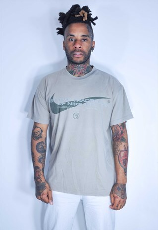 NIKE VINTAGE T SHIRT