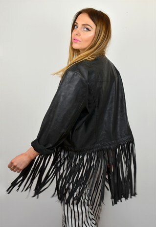 VINTAGE 70S BLACK LEATHER FRINGING FESTIVAL JACKET