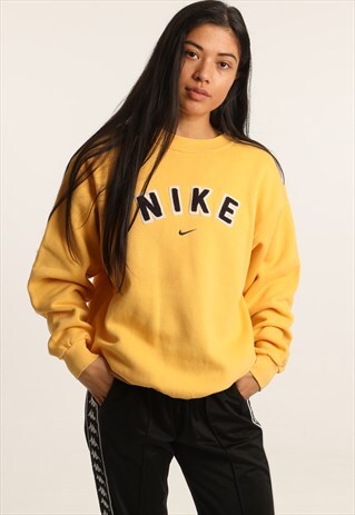 VINTAGE NIKE EMBROIDERED SPELLOUT SWEATSHIRT