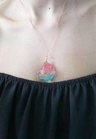 NECKLACE PENDANTS STONE OF MANY COLORS