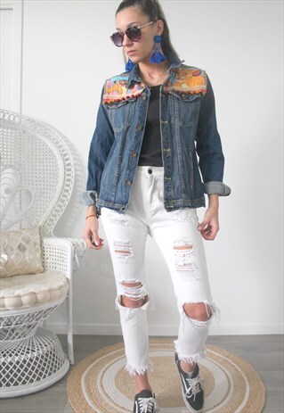 VINTAGE JEANS JACKET SIZE S SIMBA AND TIMON PRINTED