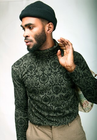 MOSS GOTHIC-VELVET TURTLENECK