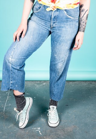 VINTAGE LEVI'S CUT OFF MOM JEANS IN BLUE WITH PAINT MARKS