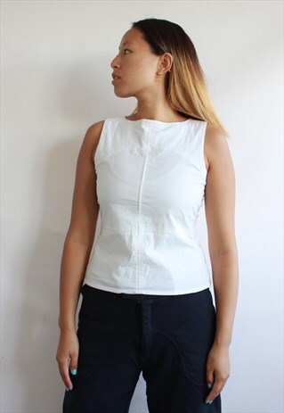 WHITE MINIMAL TOP