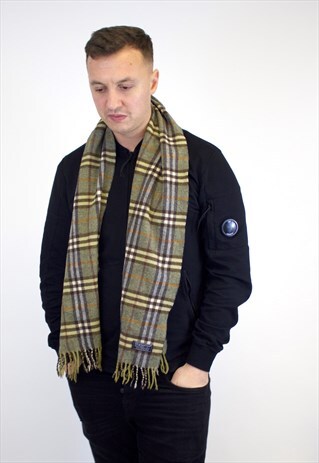 VINTAGE BURBERRY TRADITIONAL LAMBSWOOL CHECKED SCARF