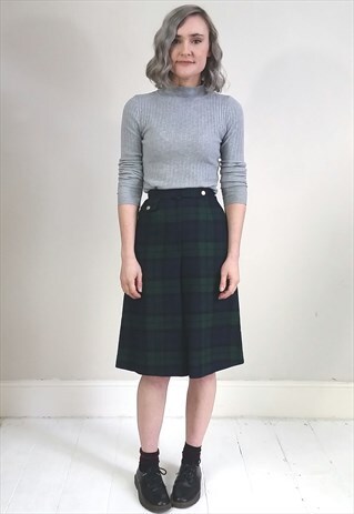 VINTAGE 90'S WOOL BLEND GREEN AND BLUE SHORTS CULOTTES