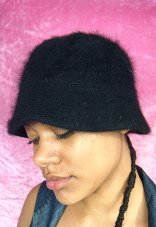 BLACK WOOL BUCKET HAT