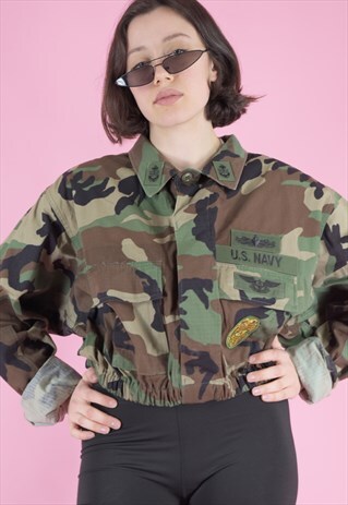 VINTAGE REWORKED CROP JACKET ORIGINAL US ARMY IN GREEN CAMO