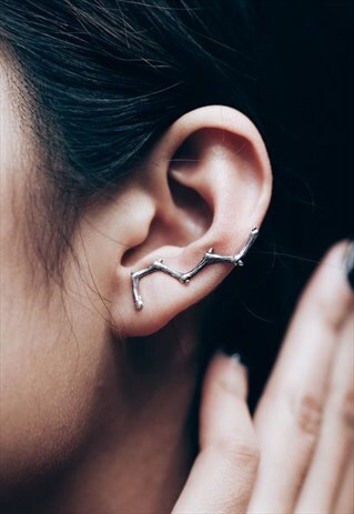 HYSMINAI THORN EAR CLIMBER. LEFT EAR.