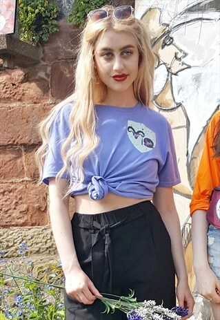 WITCH CREST VIOLET PURPLE GRAPHIC TSHIRT