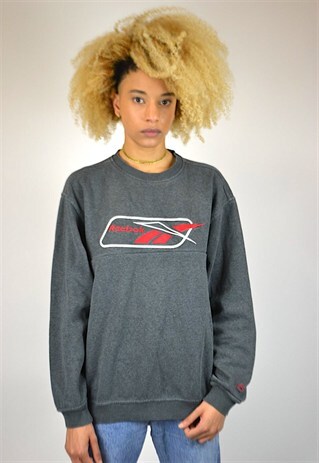 VINTAGE 90'S REEBOK SWEATSHIRT