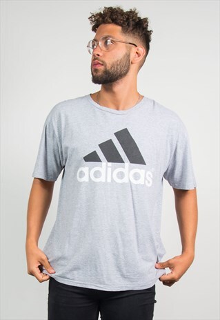 VINTAGE ADIDAS T-SHIRT