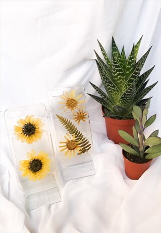 IPHONE 7 AND IPHONE 8 PRESSED FLOWER CASES/ COVERS