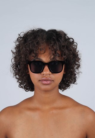 ALL BLACK THICK SQUARE FRAME SUNGLASSES