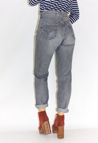 VINTAGE BOYFRIEND FIT GREY LEVI JEANS