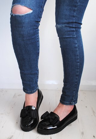 CARLI BLACK PATENT CHUNKY SLIP ON LOAFER SHOES WITH BOW