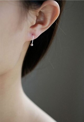 SIMPLE STERLING SILVE U EARRINGS