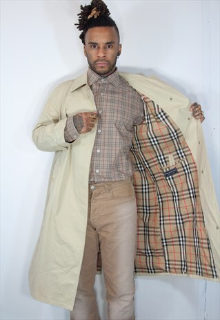 BURBERRY TRENCH COAT