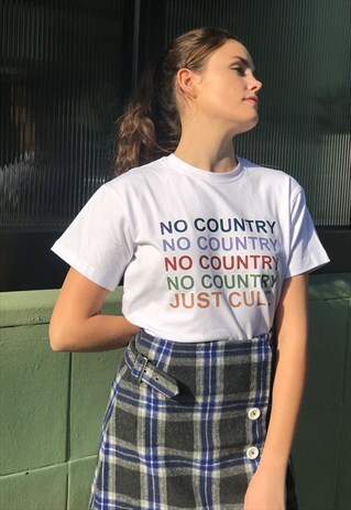GRAPHIC TEE IN WHITE