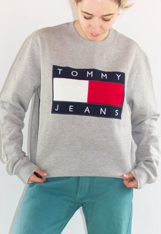 RETRO TOMMY HILFIGER SPELL OUT LOGO SWEATSHIRT
