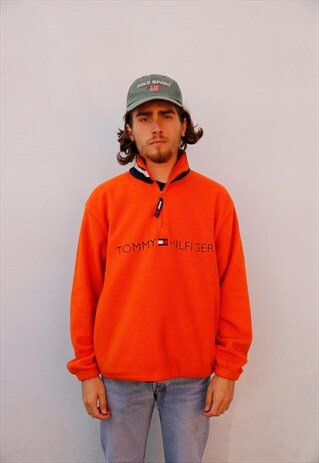 VINTAGE 90S TOMMY HILFIGER QUARTER ZIP SPELLOUT FLEECE TOP