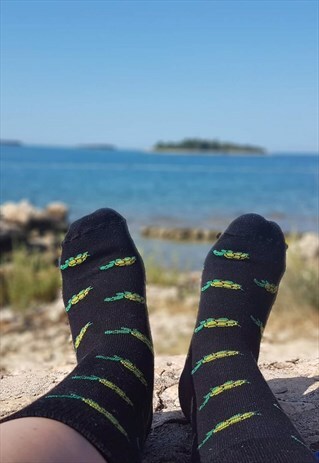SOCKS WITH GREEN TURTLES
