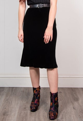 VINTAGE 90'S BLACK VELVET HIGH WAIST FLOATY PENCIL SKIRT