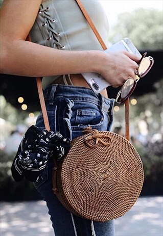 ROUND BASKET BAG BOW CLASP