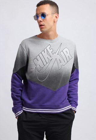 VINTAGE NIKE SWEATSHIRT