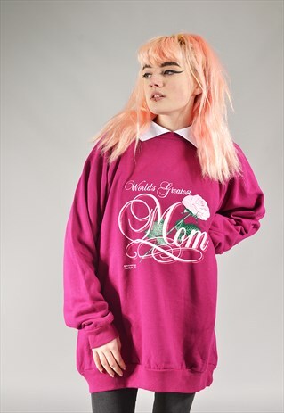 VINTAGE PINK WORLDS GREATEST MOM SWEATER