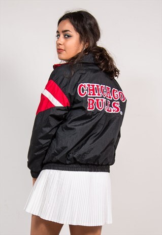 VINTAGE 90'S CHICAGO BULLS BASKETBALL NBA JACKET