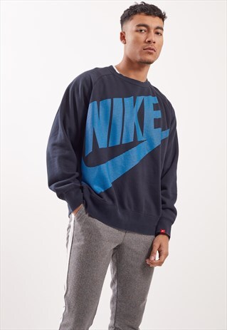 VINTAGE NIKE SWEATSHIRT
