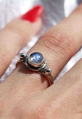 ATIQAH RAINBOW MOONSTONE STERLING SILVER BOHO RING