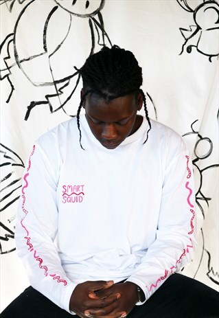 ORGANIC LONG SLEEVE T-SHIRT IN WHITE WITH WORM PRINT