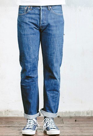 VINTAGE LEVIS 501 JEANS