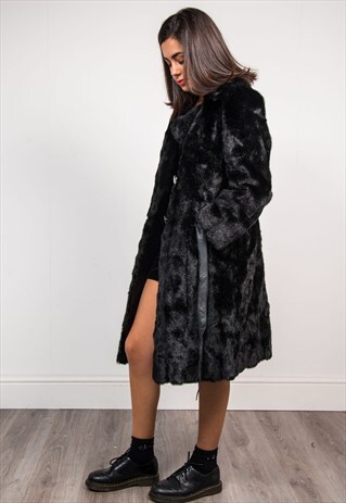 VINTAGE 90'S BLACK FAUX FUR COAT
