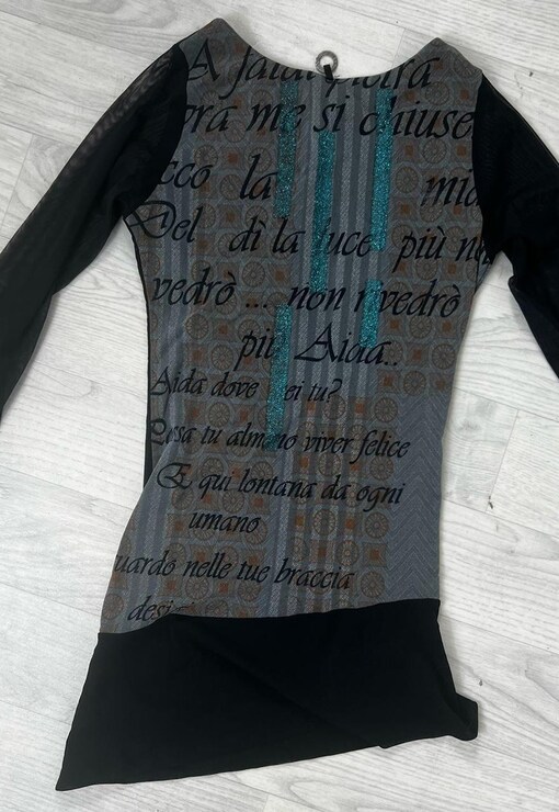 garment image