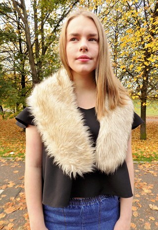 FAUX FUR COLLAR