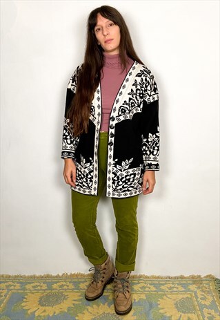 VINTAGE BLACK & WHITE PATTERNED LONG SLEEVE CARDIGAN