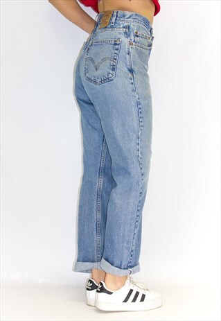 VINTAGE HIGH WAIST DISTRESSED LEVI MOM JEANS