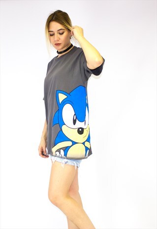 RETRO SONIC THE HEDGEHOG OVERSIZED T-SHIRT