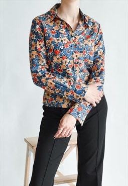 Vintage Revival 70s Boho Dagger Collar Shirt in Floral Print