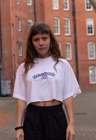 VINTAGE REEBOK CROP TOP T SHIRT IN WHITE