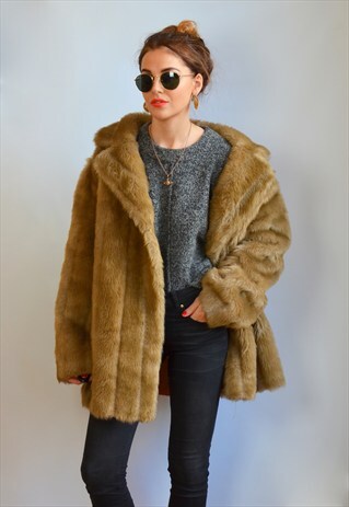 VINTAGE 1960S LIGHT BEIGE BROWN FAUX FUR COAT